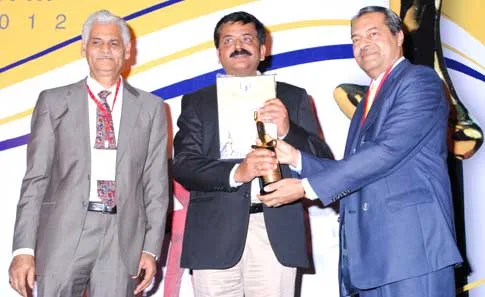 Rural Electrification Corporation receives the “IPE HR Leadership Award”