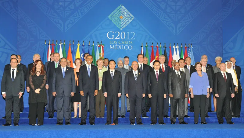 The Prime Minister, Dr. Manmohan Singh in a group photo with the G-20....