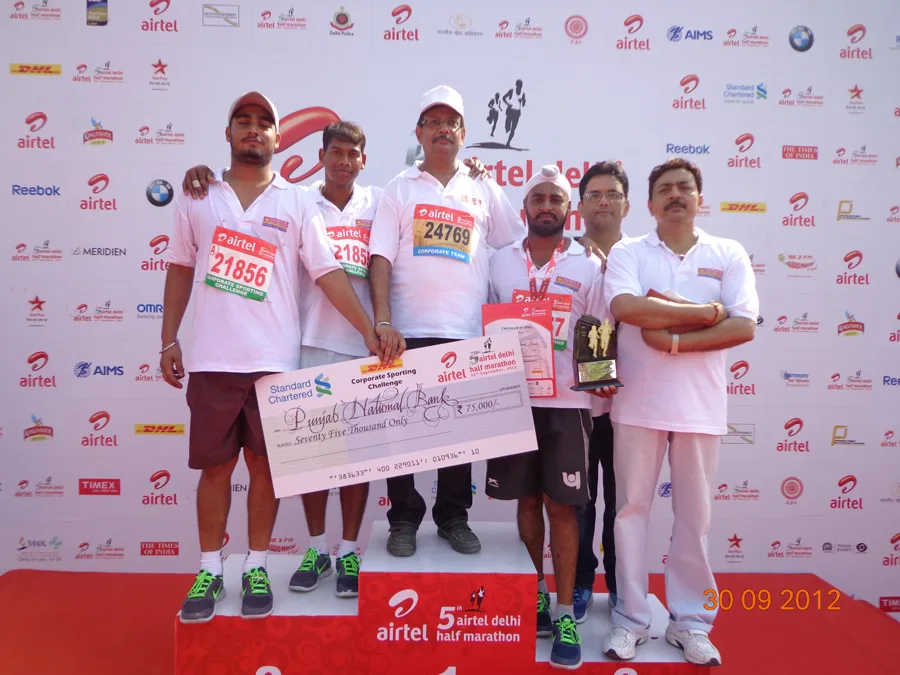 PNB won runners-up award in Delhi Half Marathon