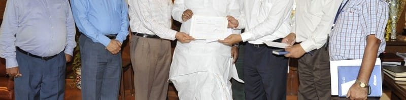The Union Minister for Railways, Shri Mallikarjun Kharge receiving a cheque of...