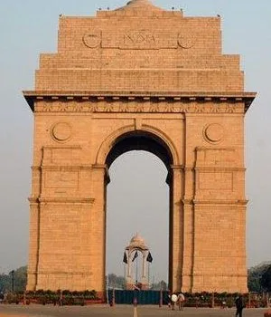 DELHI POLICE PUTS DELHI ON HIGH ALERT AFTER IB WARNS OF A POSSIBLE TERROR ATTACK ON THE CITY
