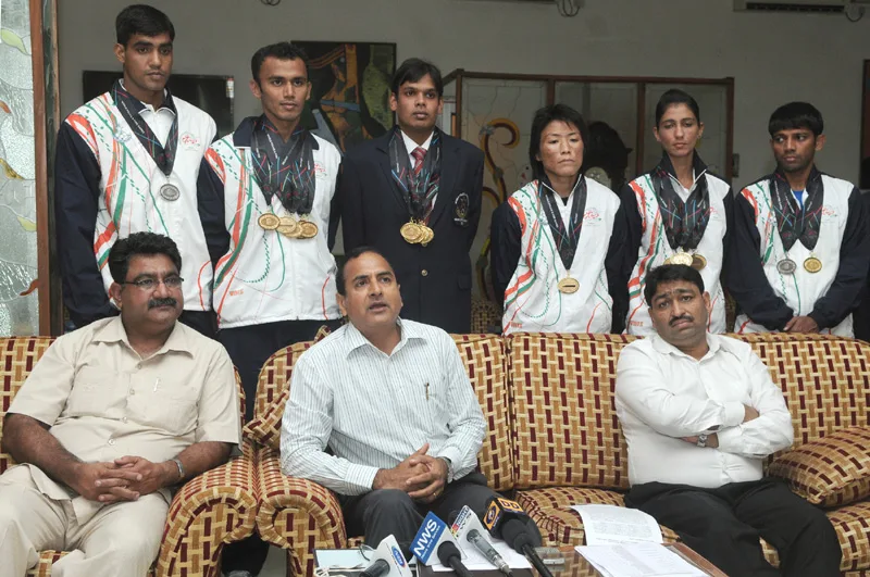 The IG (Admn.), BSF, Shri Ashok Kumar, the Indian Police team leader, Shri Manoj…