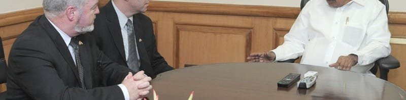 The Union Minister for Petroleum & Natural Gas, Dr. M. Veerappa Moily meeting the ...