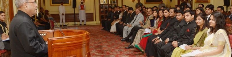 The President, Shri Pranab Mukherjee addressing the Officer Trainees of Indian Economic Service of 35th (2013) Batch, in New Delhi