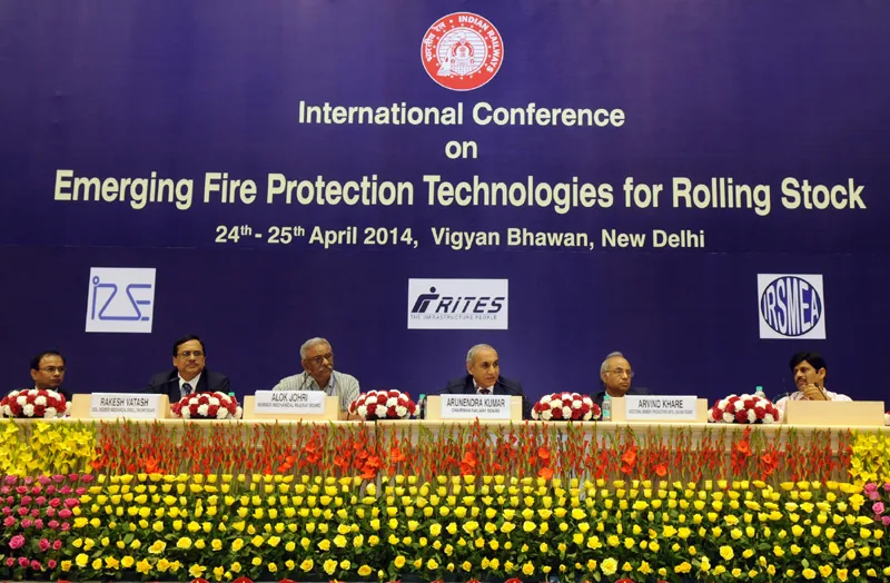 The Chairman, Railway Board, Shri Arunendra Kumar addressing a joint press...