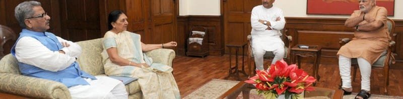 The Chief Minister of Gujarat, Smt. Anandiben Patel calling on the...