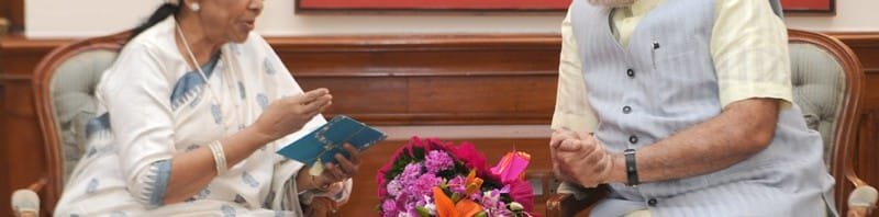 Renowned playback singer Asha Bhosle calling on the Prime Minister, Shri Narendra Modi, in New Delhi