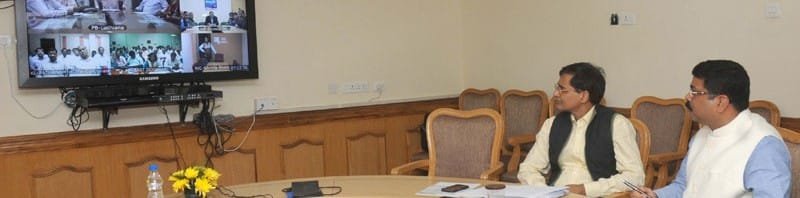 The Minister of State (Independent Charge) for Petroleum and Natural Gas, ...