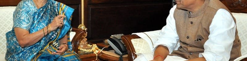 The Governor of Goa, Smt. Mridula Sinha calling on the Union Home Minister, Shri Rajnath Singh, in New Delhi