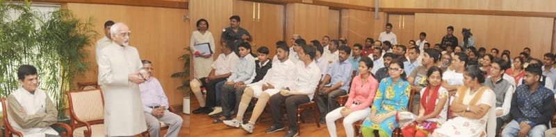 The Vice President, Shri Mohd. Hamid Ansari addressing the delegation of ..