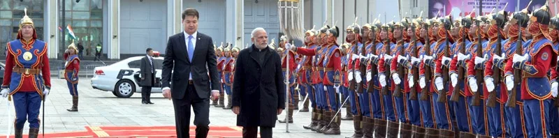 The Prime Minister, Shri Narendra Modi inspecting the Guard of Honour, during ..
