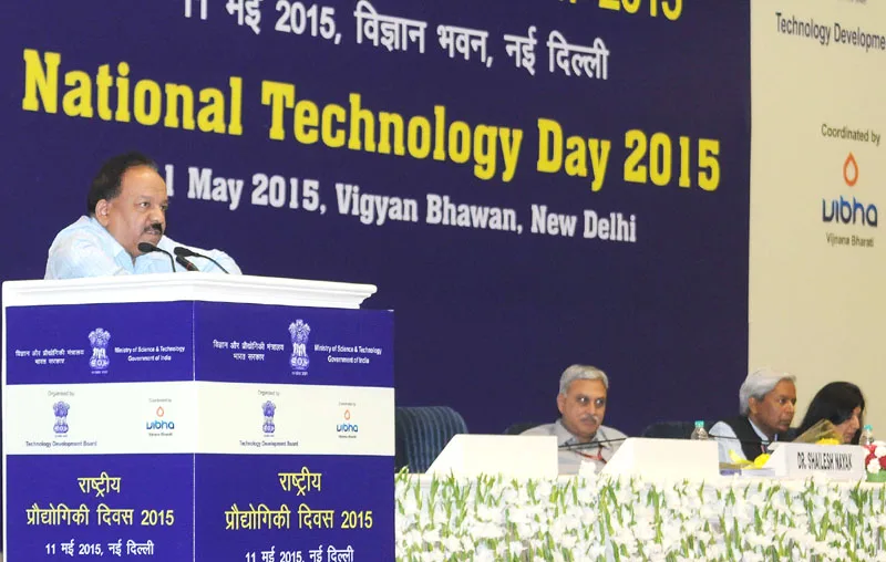 The Union Minister for Science & Technology and Earth Sciences, Dr. Harsh Vardhan ..