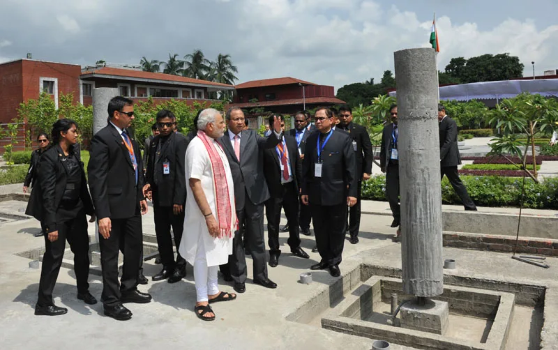 The Prime Minister, Shri Narendra Modi at the New Chancery Complex, in Bangladesh