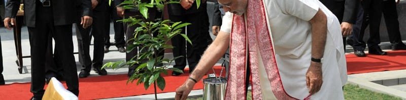 The Prime Minister, Shri Narendra Modi plants a sapling, at New Chancery Complex, in Bangladesh