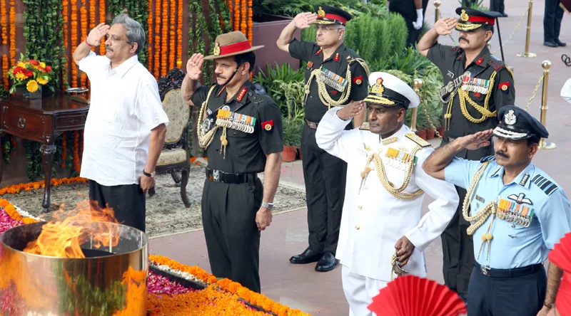 The Union Minister for Defence, Shri Manohar Parrikar accompanied by the…