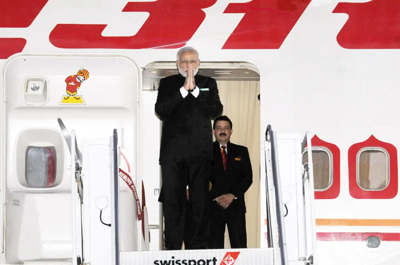 The Prime Minister, Shri Narendra Modi arrives at John F. Kennedy International Airport, New York