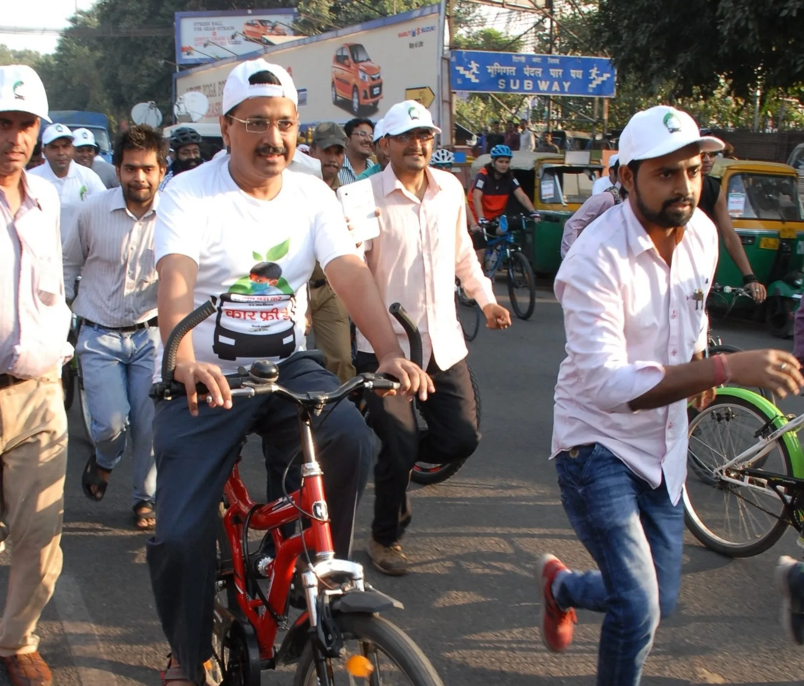 DELHI GOVERNMENT INITIATIVE  OF CAR FREE DAY HEADED BY CM ARVIND KEJRIWAL ..