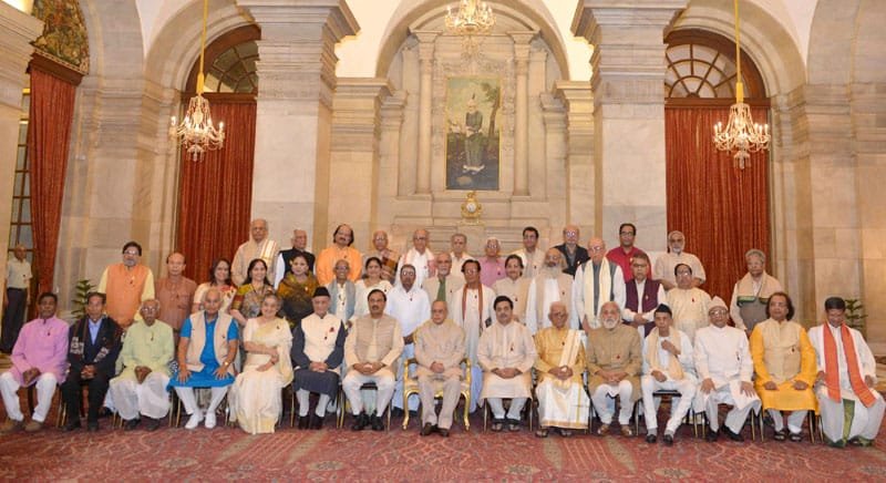 The President, Shri Pranab Mukherjee with the recipients of the Sangeet Natak Akademi..