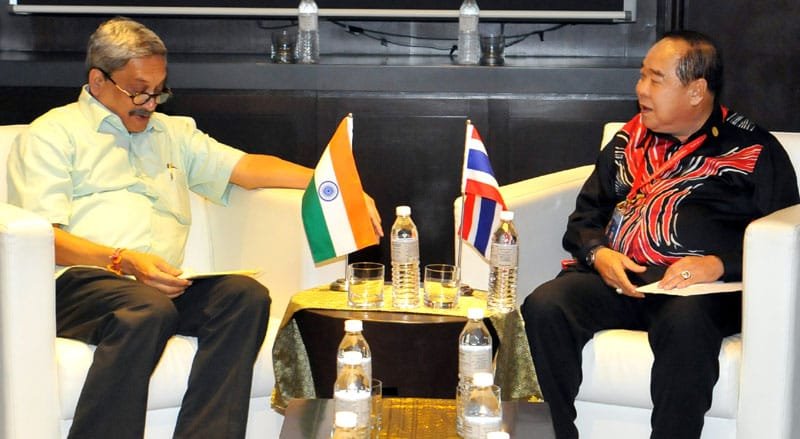 The Union Minister for Defence, Shri Manohar Parrikar and his Thai counter-part General ..