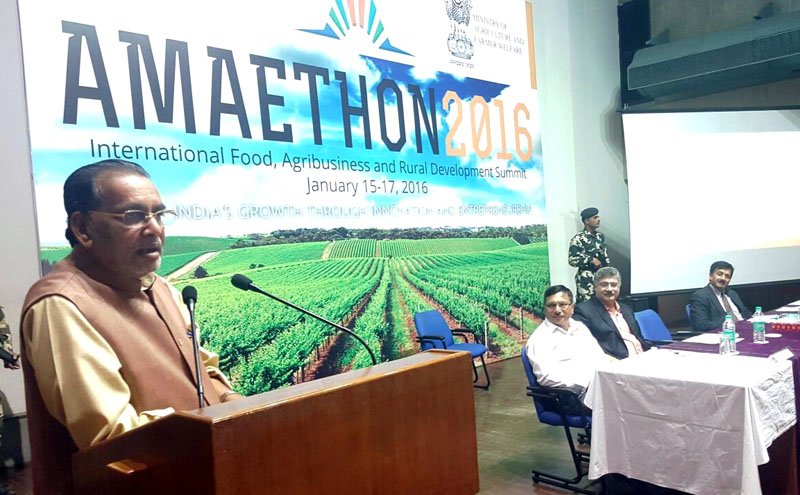 The Union Minister for Agriculture and Farmers Welfare, Shri Radha Mohan Singh ..