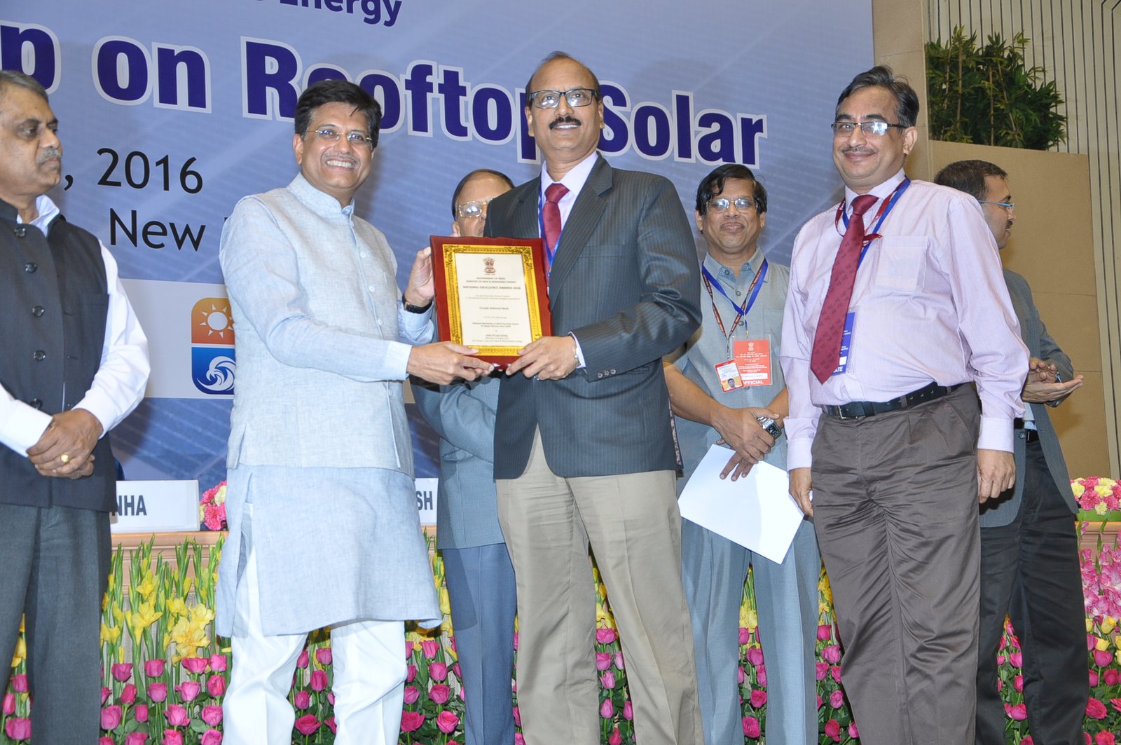Punjab National Bank gets National Award from MNRE