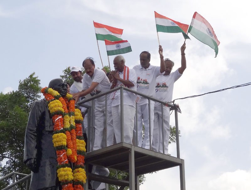 The Union Minister for Urban Development, Housing & Urban Poverty ..