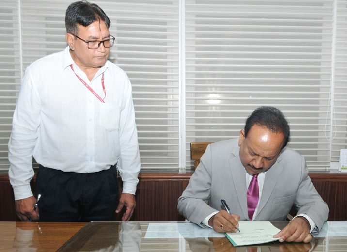 DR HARSH VARDHAN TAKES CHARGE OF MINISTER  OF ENVIRONMENT,FOREST AND CLIMATE CHANGE