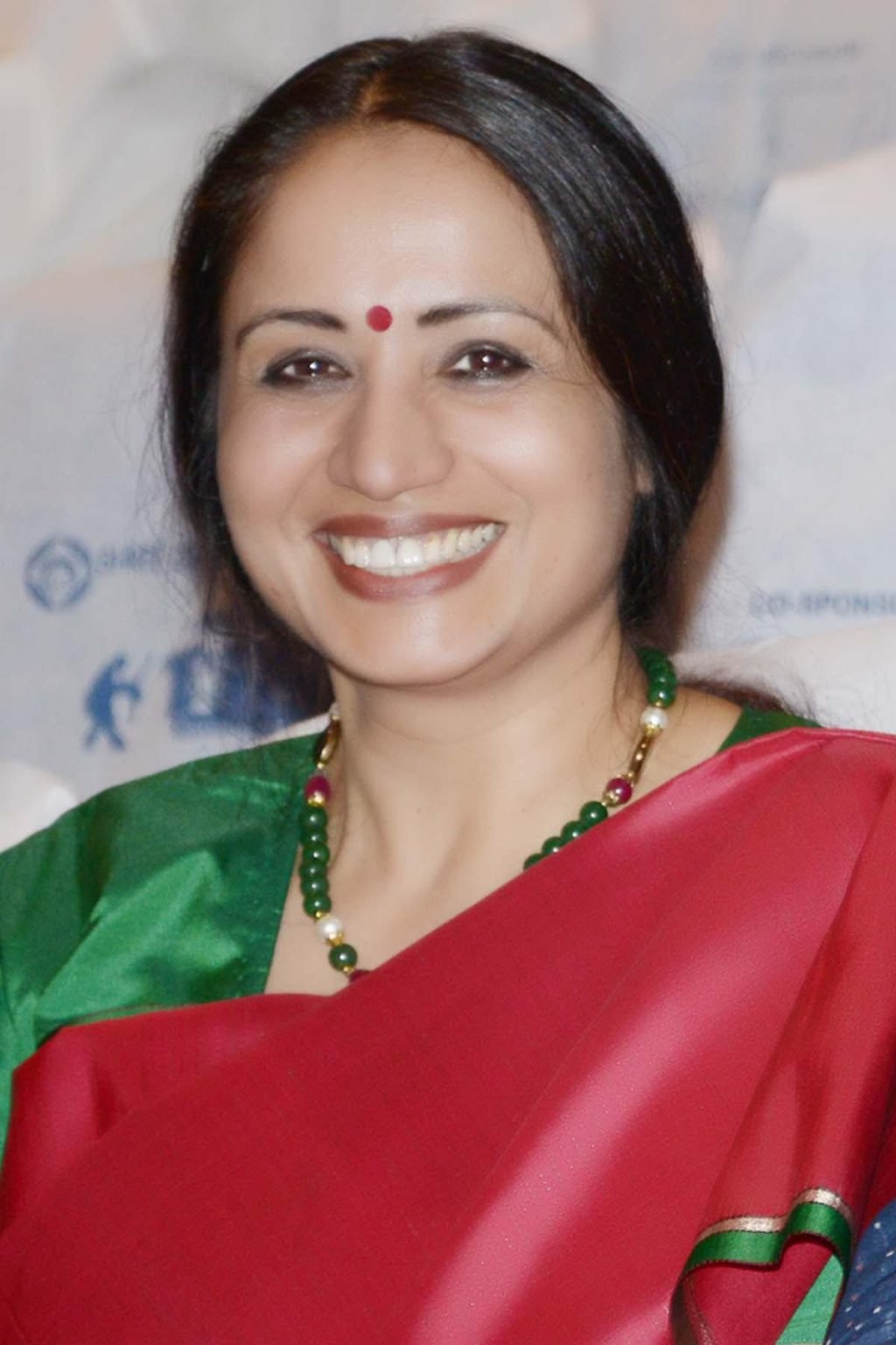 shalini-rajneesh-ias-has-been-transferred-as-principal-secretary