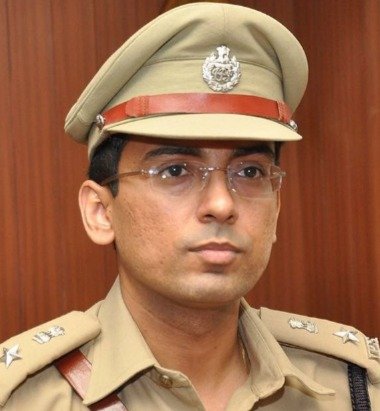Vikram Jeet Duggal IPS, has been transferred as SSP Amritsar, Punjab Police.
