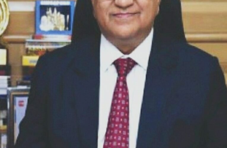 Dr. D.S. Rana, Eminent Nephrologist, Chairman, Sir Ganga Ram Trust Society, Sir Ganga Ram Hospital felicitated with International award by The Asian Society of Transplantations in a recently held event in Kuwait.
