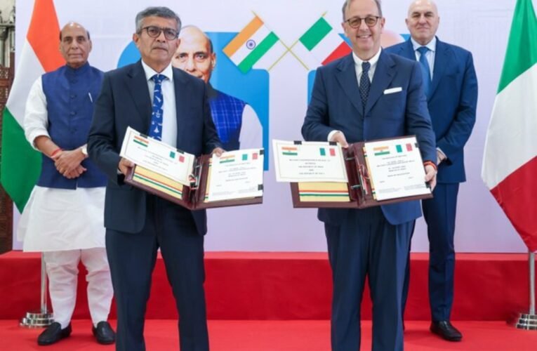 Raksha Mantri holds bilateral talks with Italian Defence Minister in New Delhi