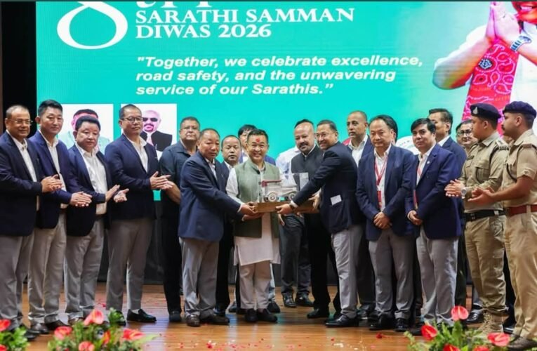 Prem Singh Golay attends 8th sarathi Samman Divas at Manan Kendra