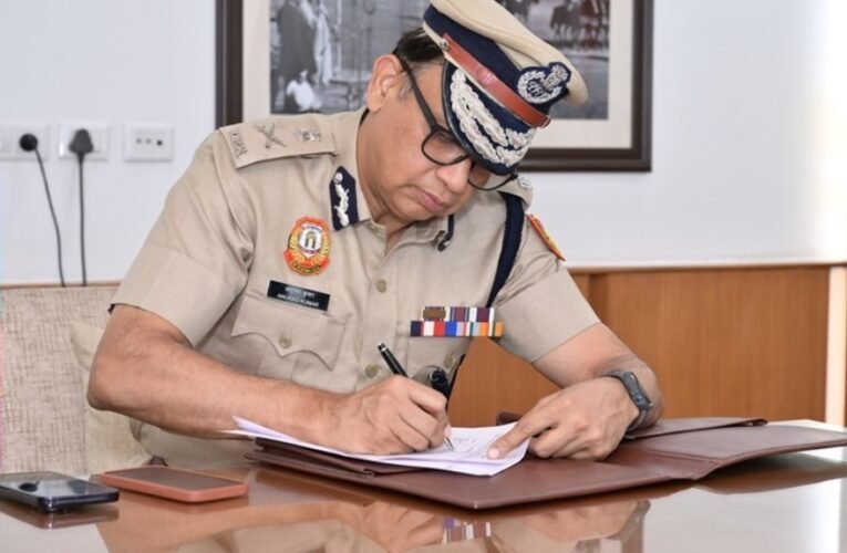 ANURAG KUMAR IPS, TAKES CHARGE AS CP, DELHI
